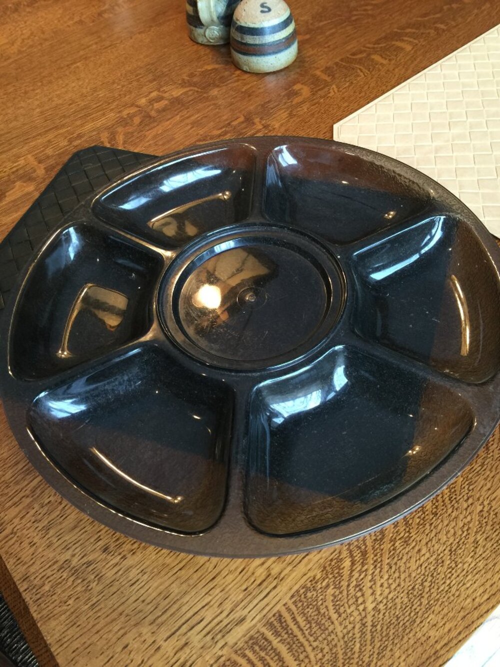 Round Plastic Serving Tray with Six Compartments 17" Across Black